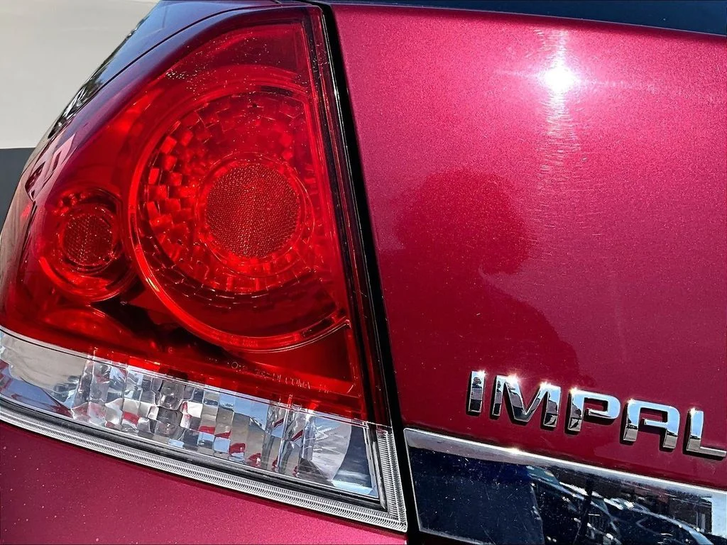 Used 2006 Red Chevrolet LT image 22