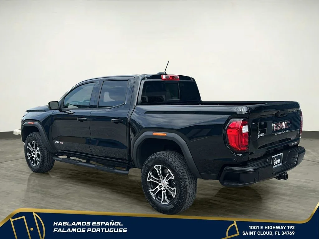 Used 2025 Onyx Black GMC AT4 image 4