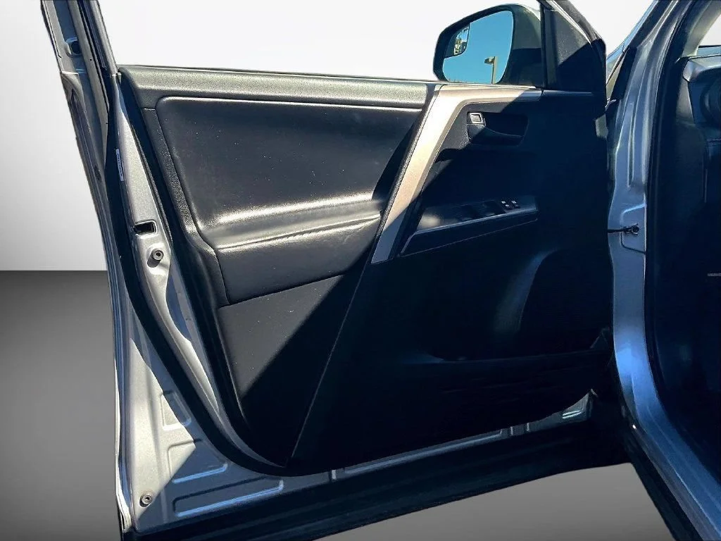 Used 2018 Silver Sky Metallic Toyota LE image 19