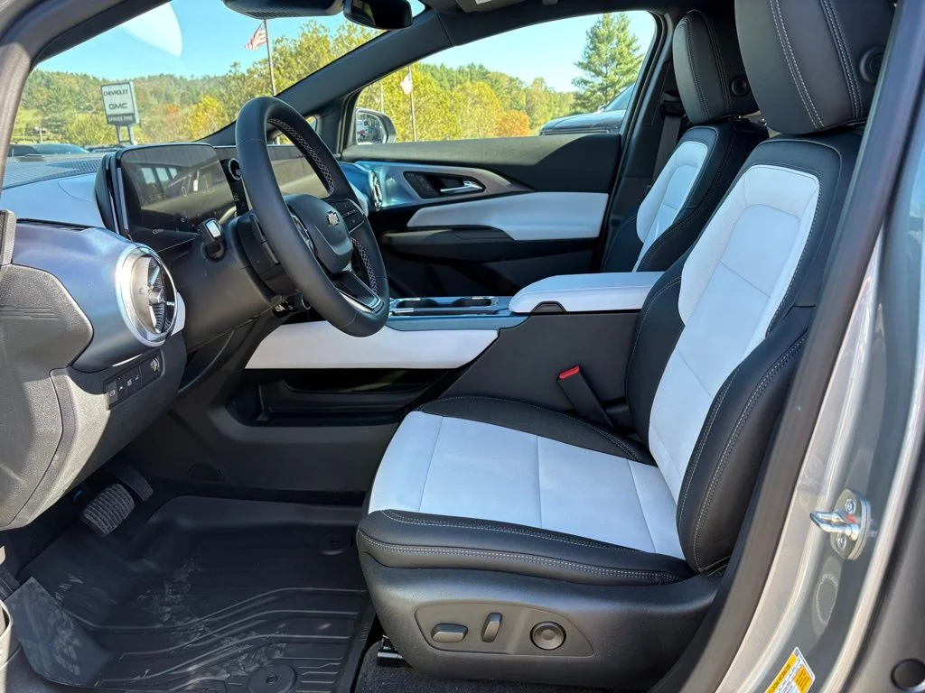 New 2026 Gray Chevrolet LT image 4