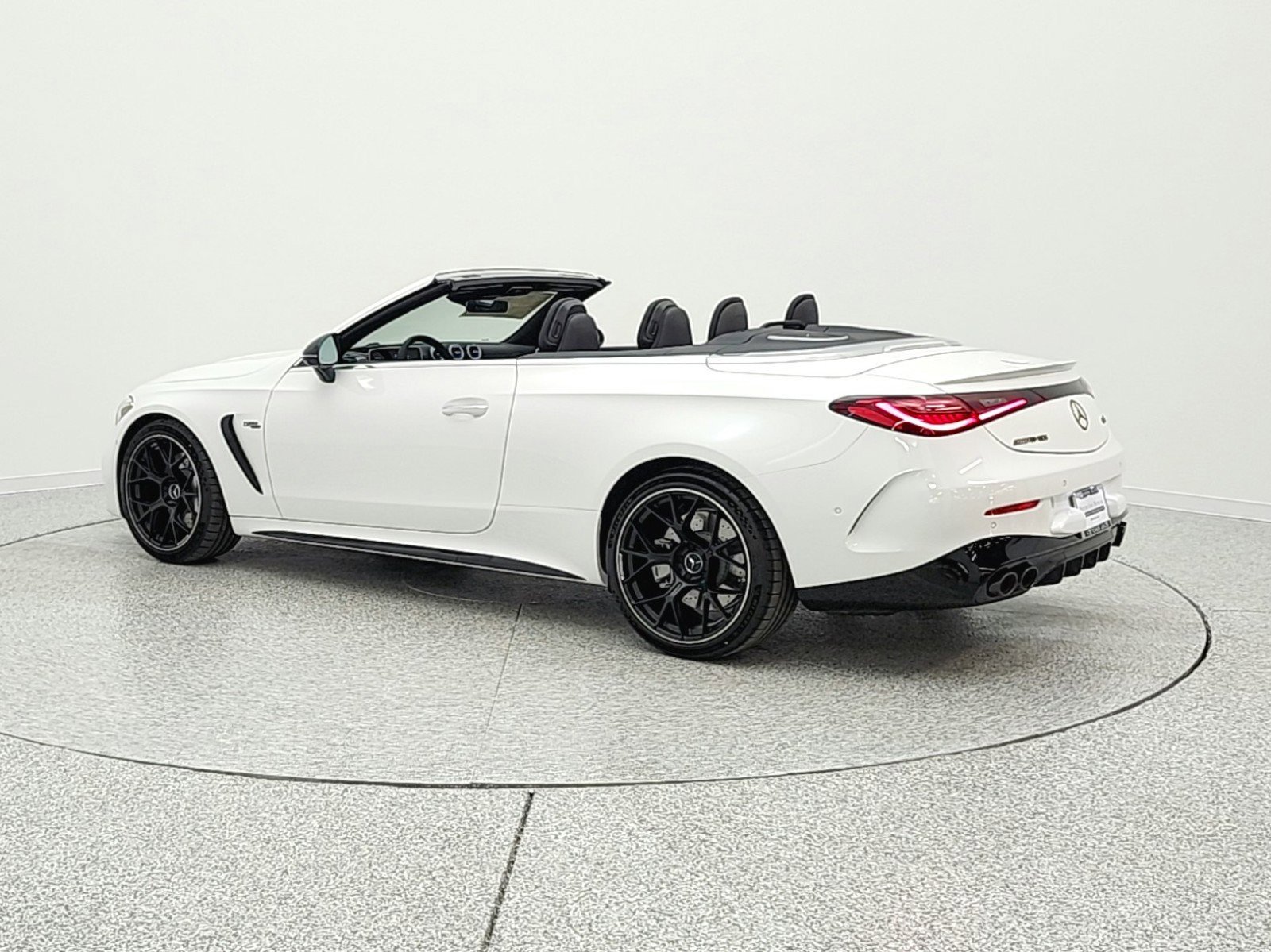 New 2026 MANUFAKTUR Moonlight White Metallic Mercedes-Benz AMG® CLE 53 4MATIC+ Cabriolet image 28