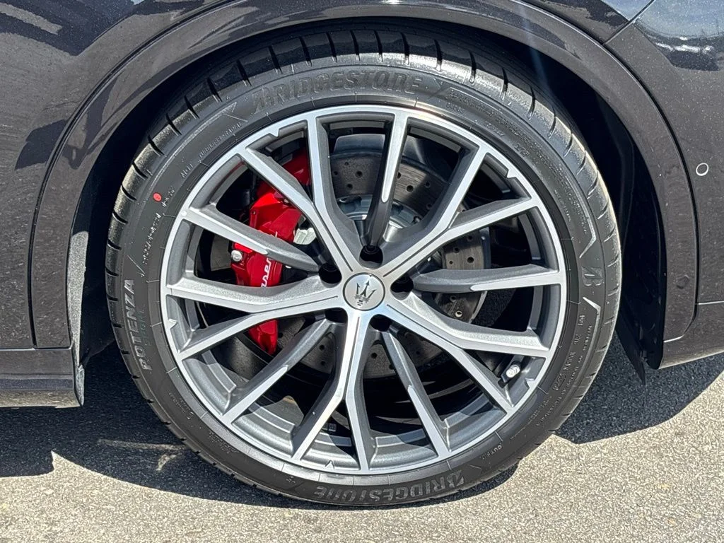 Used 2024  Maserati Trofeo image 32