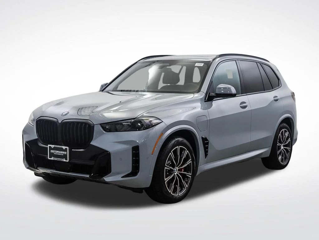 2026 BMW X5 xDrive50e's photo