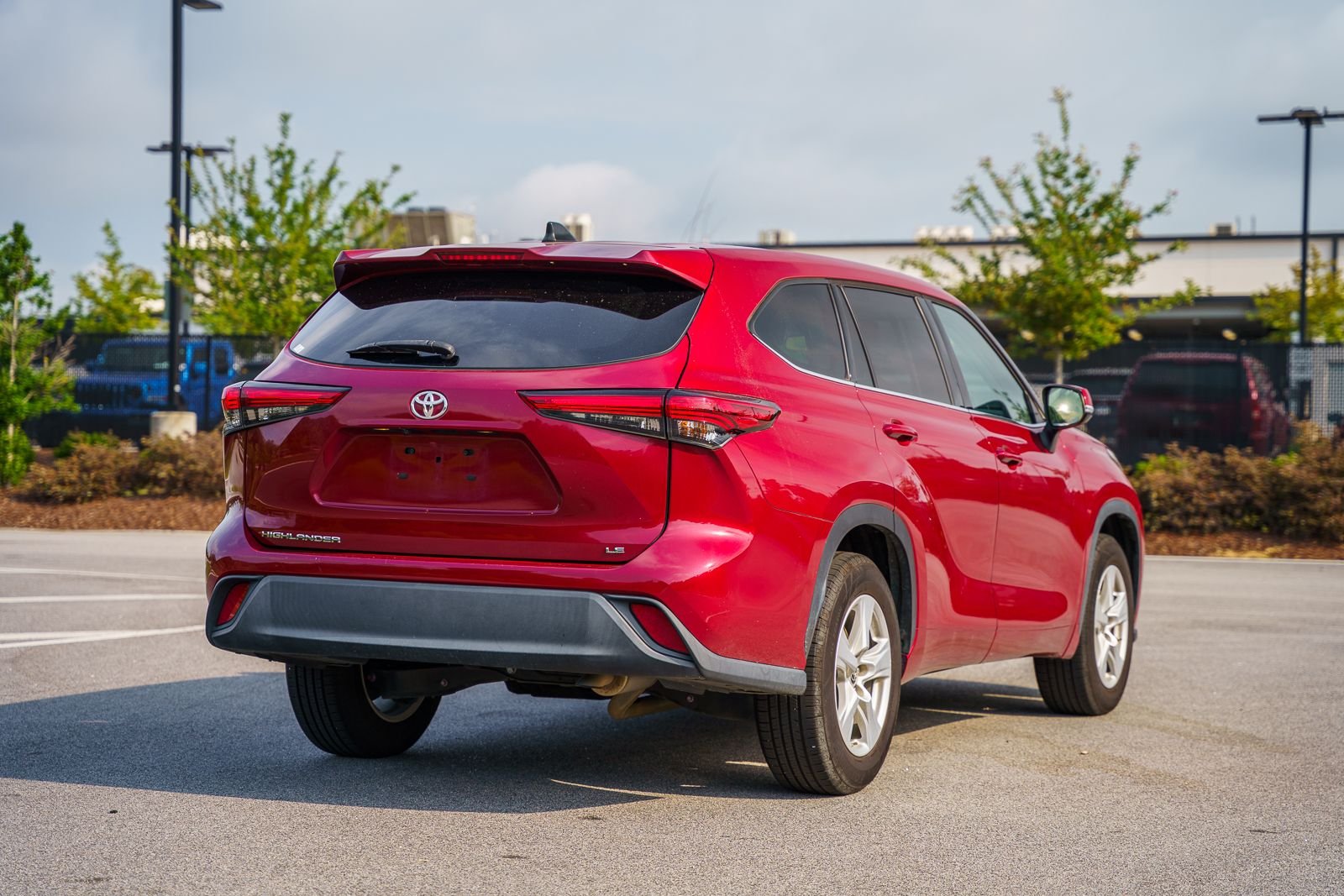Used 2022 Red Toyota LE image 8