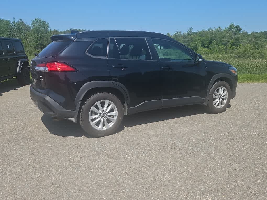 Used 2023 Jet Black Toyota LE image 5