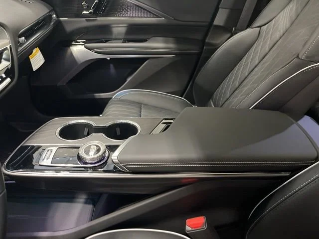 2026 Cadillac LYRIQ V Premium - Photo 17