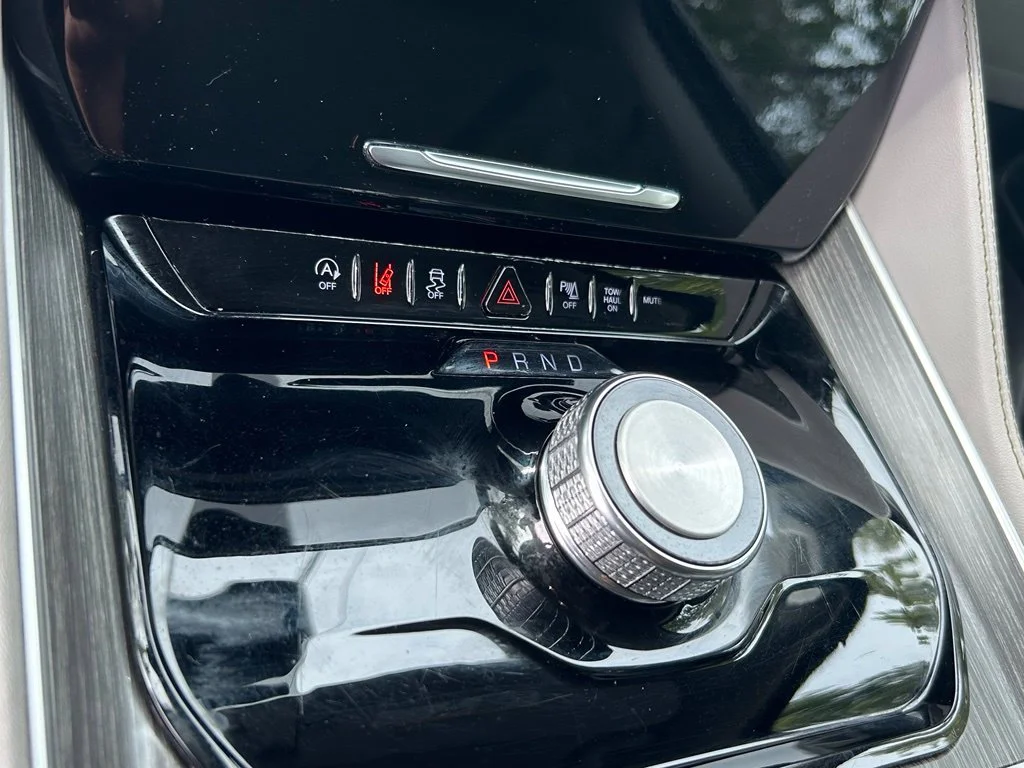 Used 2024 White Jeep Series II image 21