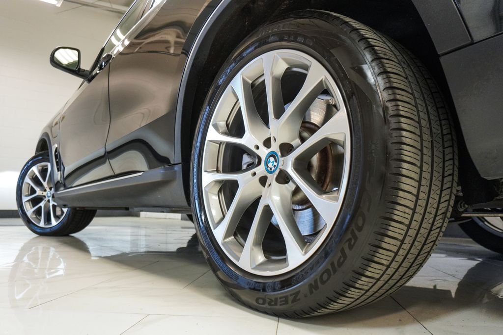 Used 2025 Black BMW xDrive50e image 35