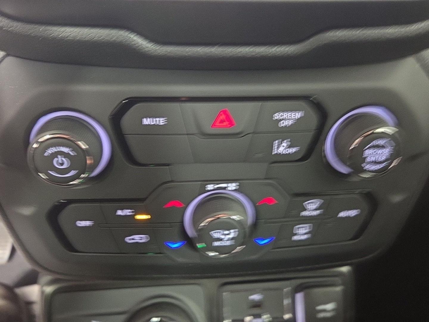 Used 2023 Graphite Gray Jeep Latitude image 11