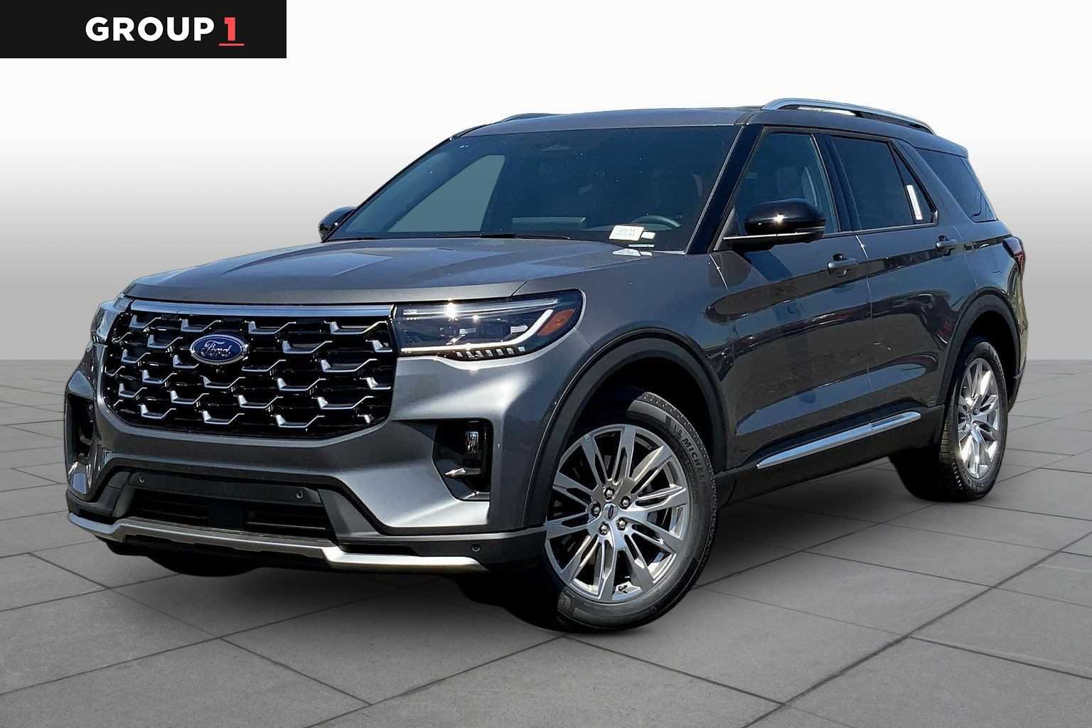 2026 Ford Explorer Platinum's photo