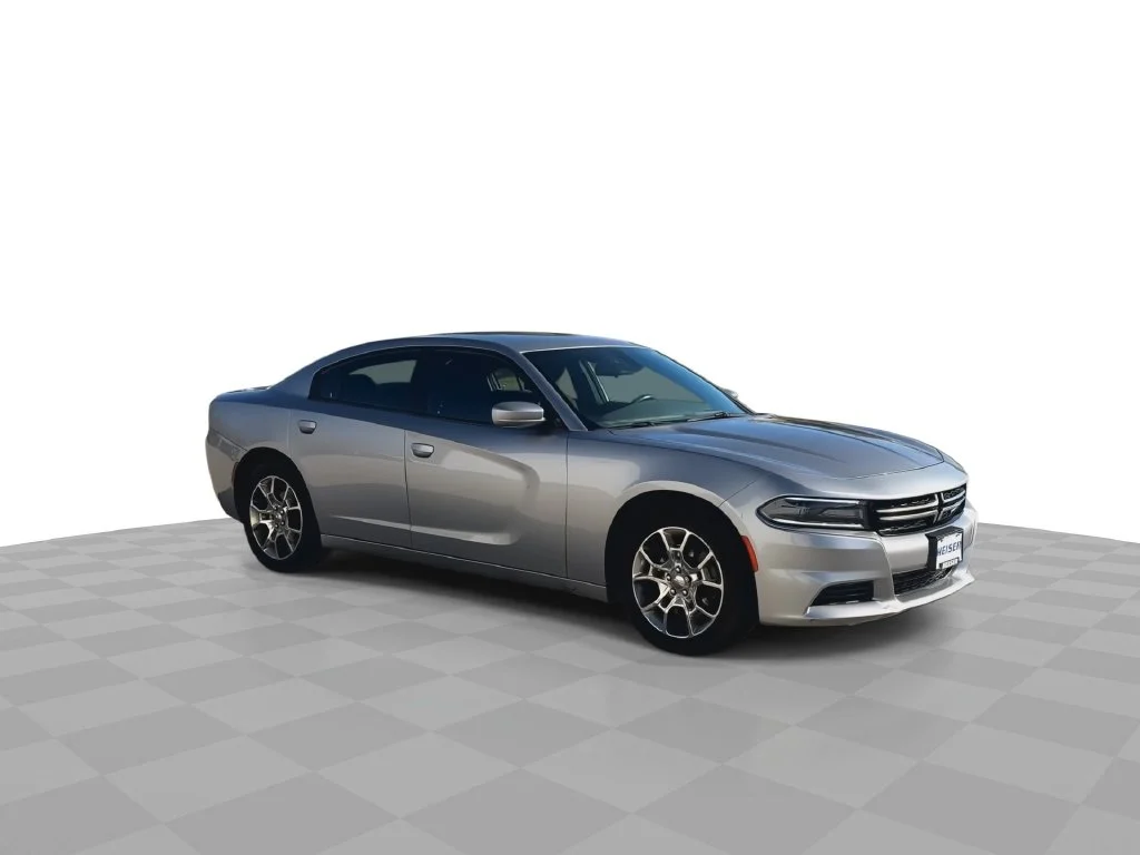 Used 2015 Dodge Charger SE with VIN 2C3CDXFG0FH891527 for sale in West Bend, WI
