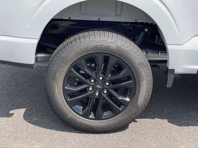 New 2026 Avalanche Ford XLT image 3