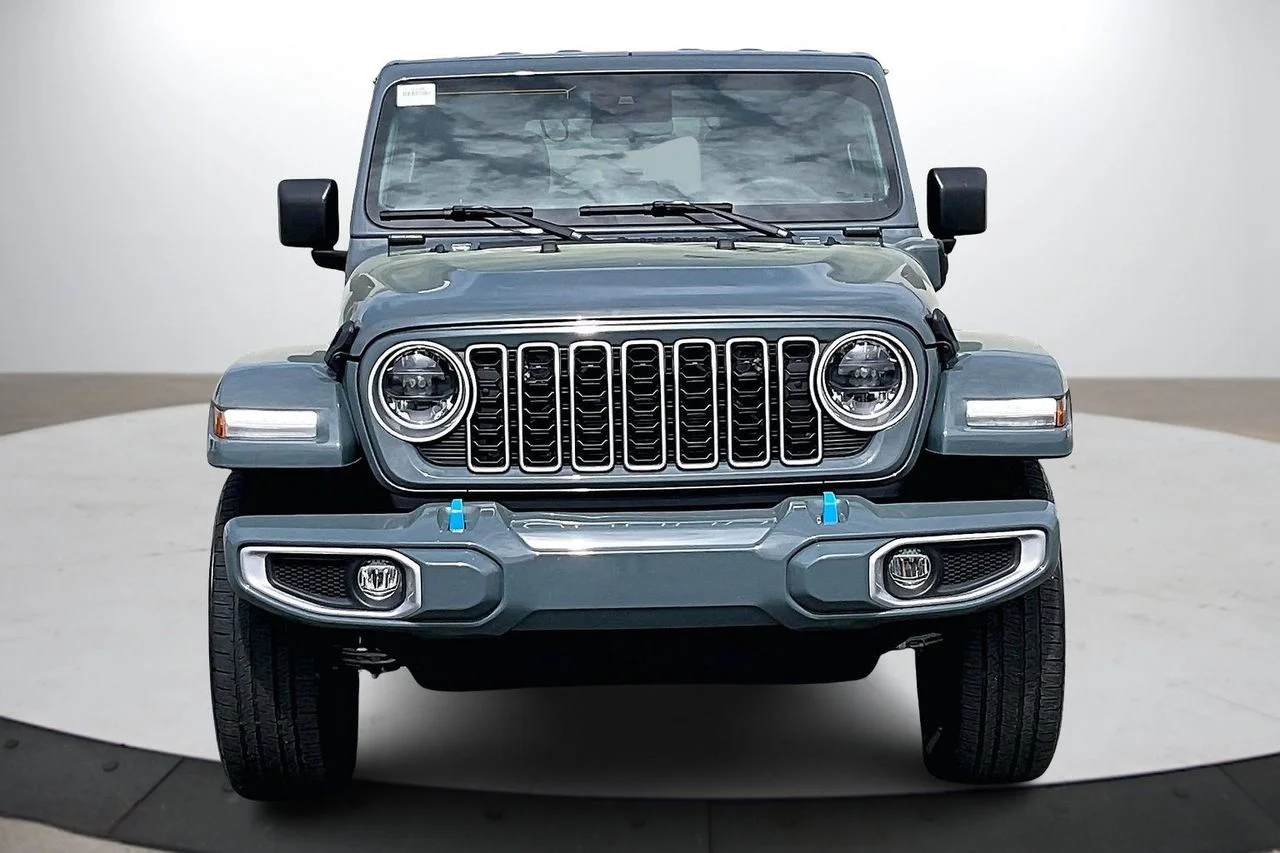 Certified Used 2024 Gray Jeep Sahara 4xe image 3