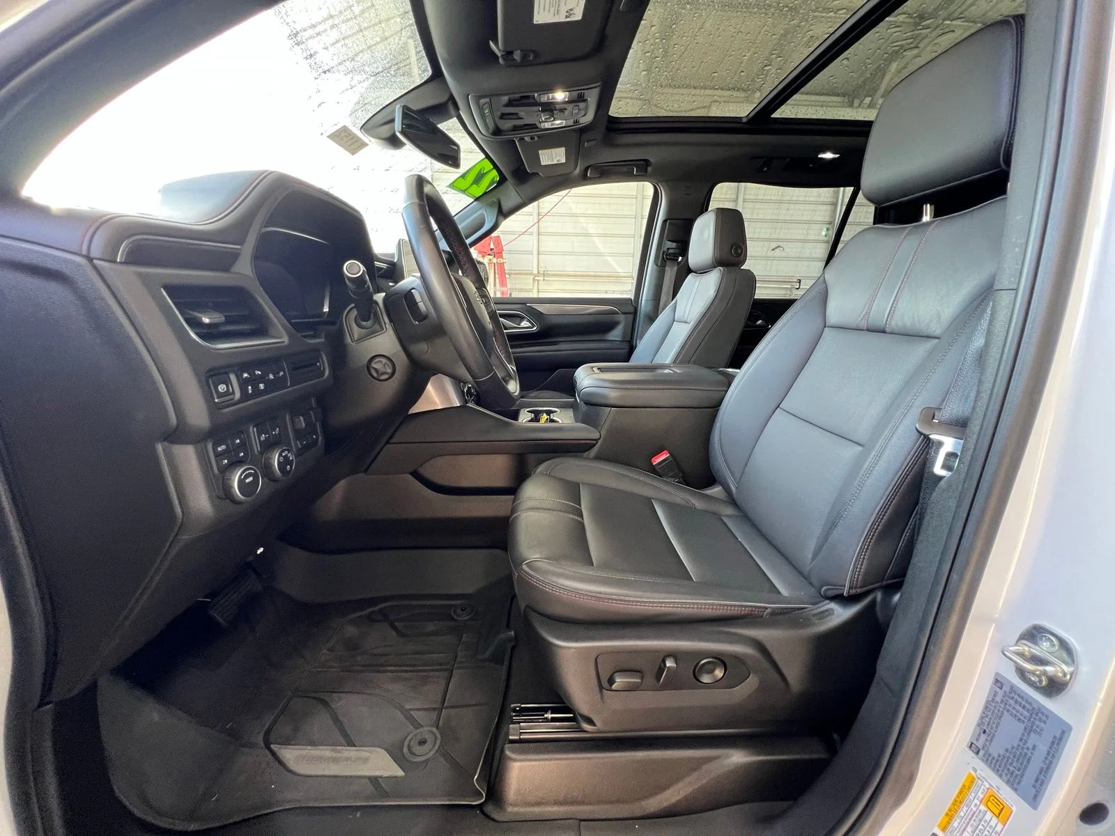 Used 2022 White Chevrolet RST image 10