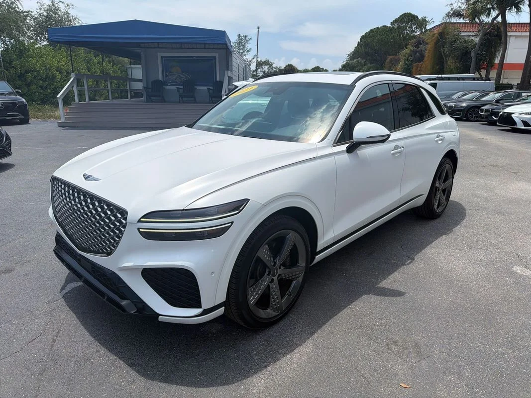 2023 GENESIS GV70