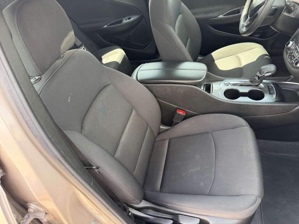Used 2024 Gray Chevrolet LT image 19