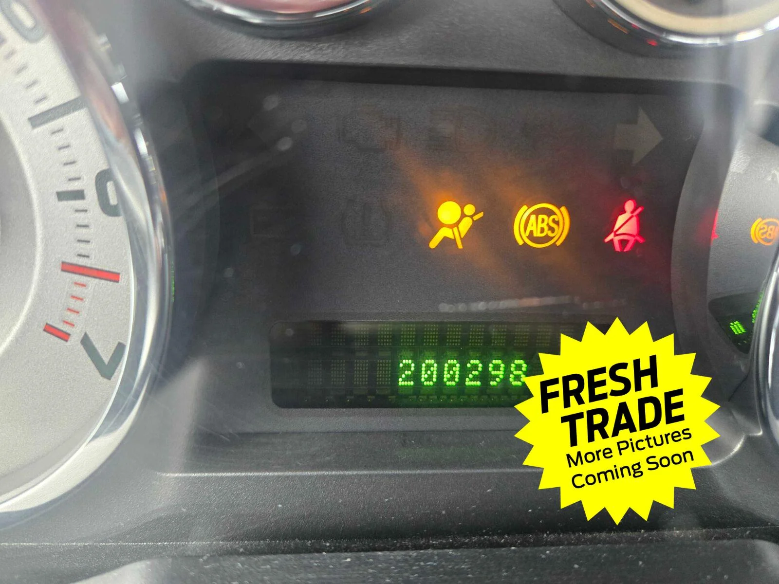 Used 2010  Ford Limited image 12