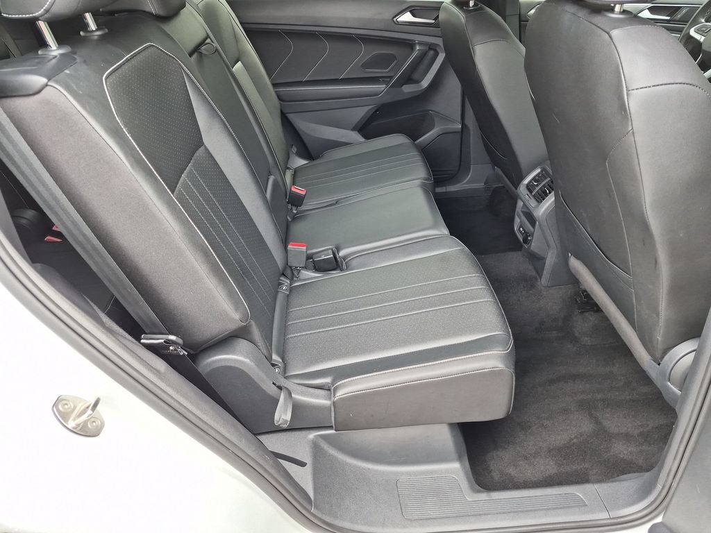 Used 2023 White Volkswagen 2.0T SE R-Line Black image 18