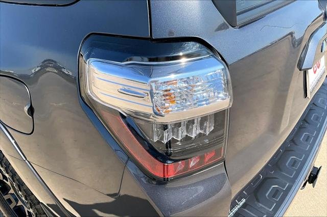Certified Used 2022 MAGNETIC GRAY MET. Toyota  image 27