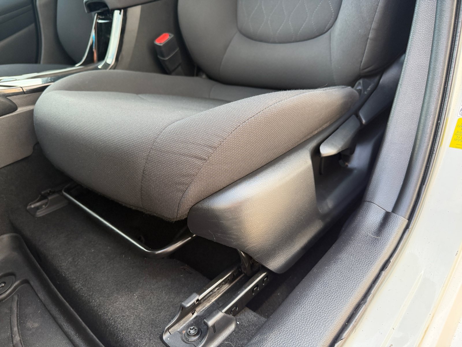 Used 2020 Super White Toyota LE image 9