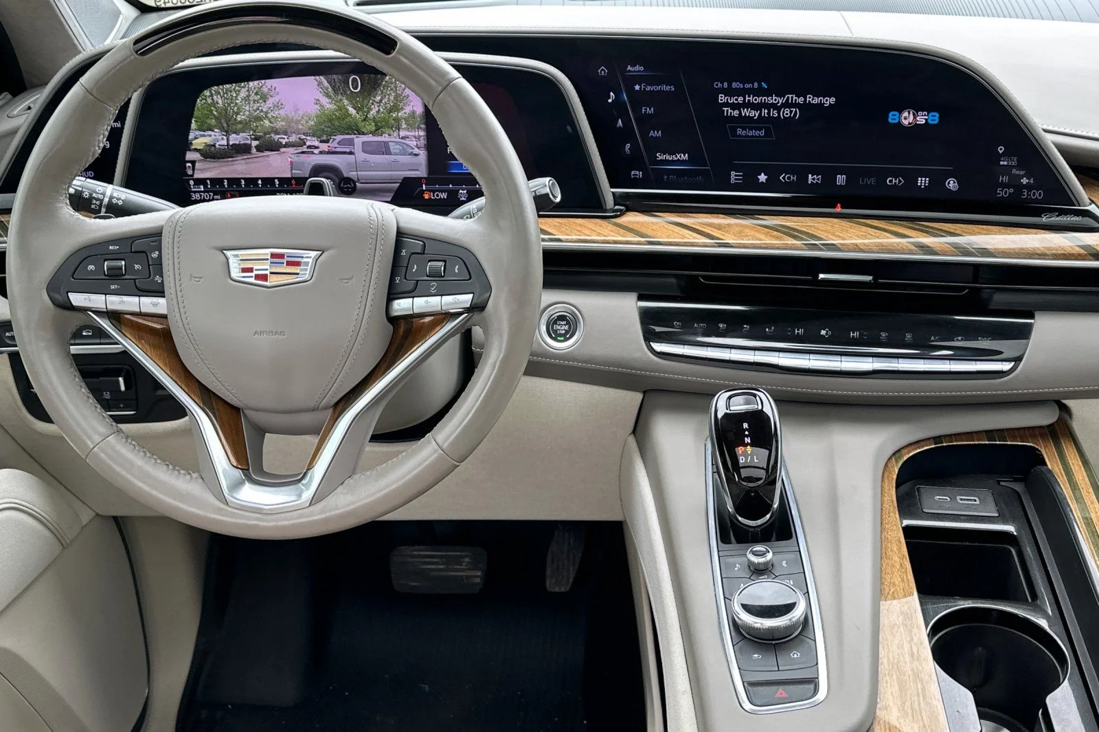 Used 2022  Cadillac Sport Platinum image 14