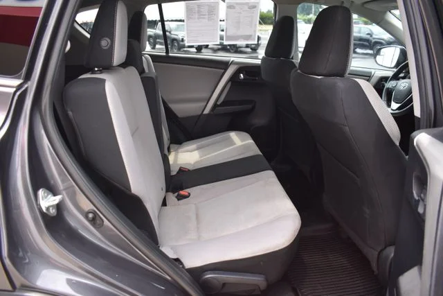 Used 2017 Gray Toyota XLE image 17
