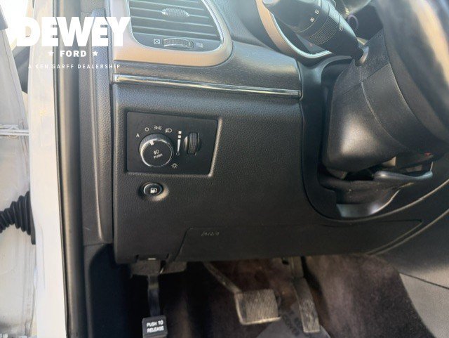 Used 2017 Bright White Clearcoat Jeep Limited image 12