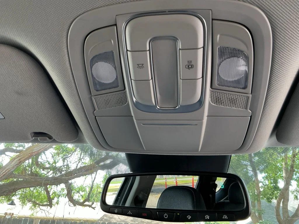 Used 2020 Green Hyundai SEL image 35