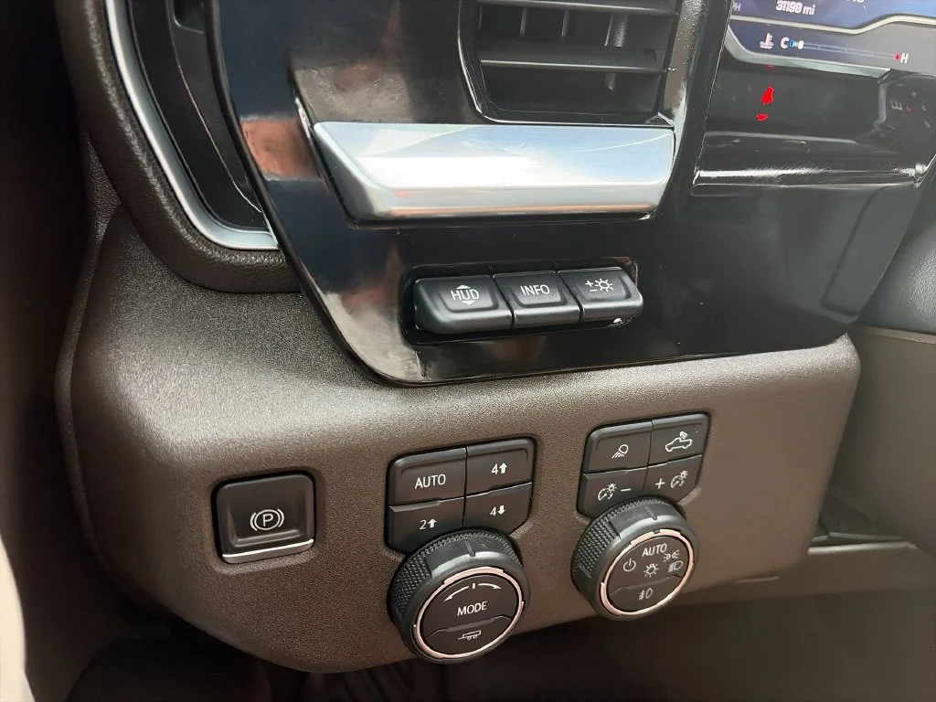 2022 Chevrolet Silverado 1500 LTZ - Photo 24