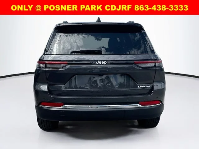 New 2026 Baltic Gray Metallic Clear-Coat Exterior Paint Jeep Laredo X image 6