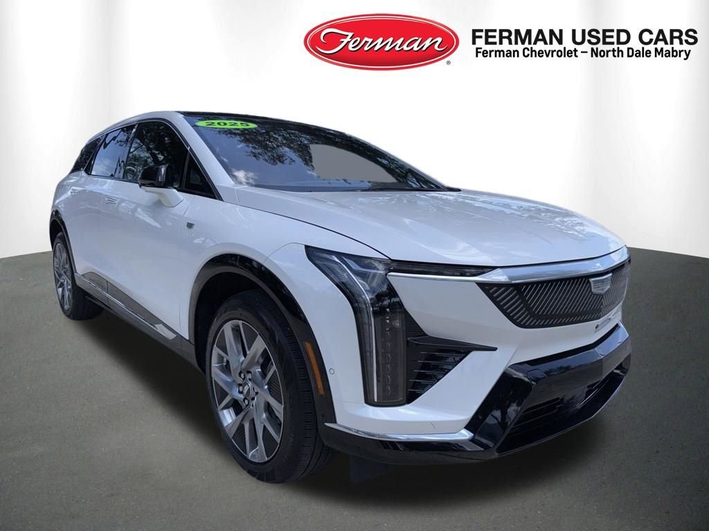 2025 Cadillac Optiq Luxury 2 AWD's photo