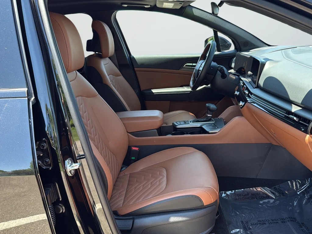 Used 2026 Black Kia X-Line image 23