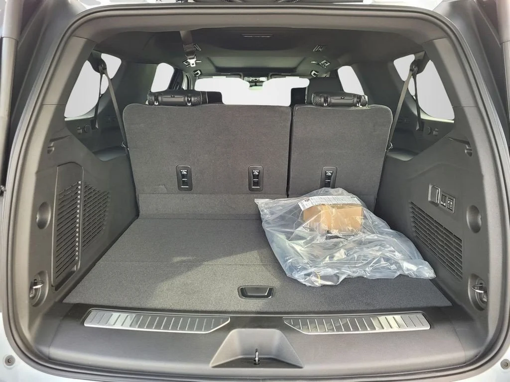 2026 GMC Yukon XL Denali - Photo 7