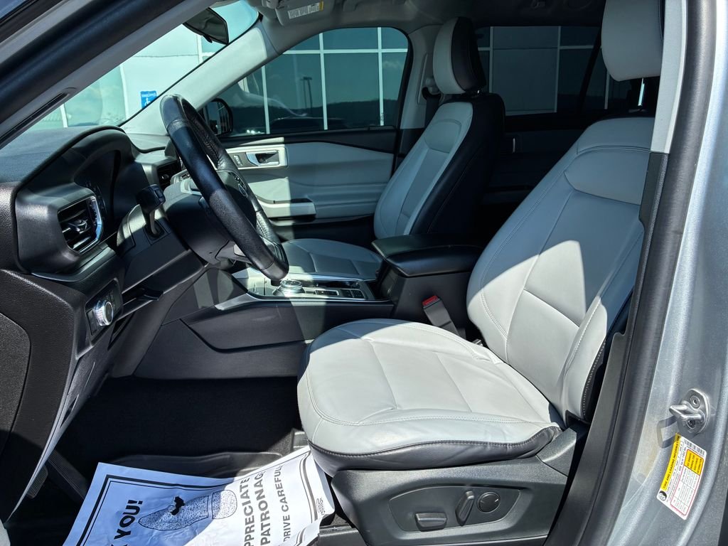 Used 2021 Silver Ford XLT image 8