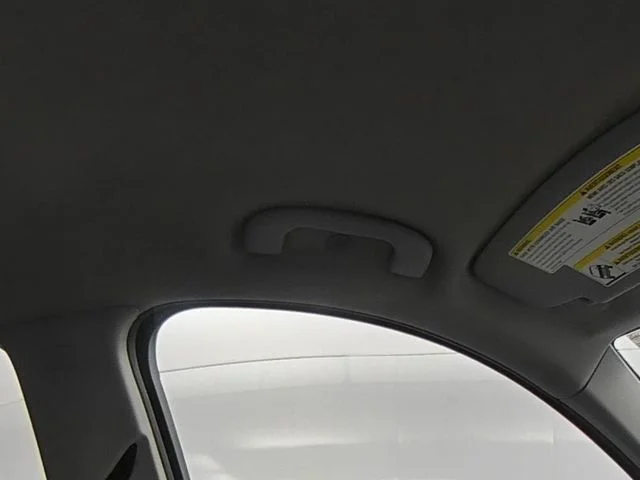 Used 2018 White Chevrolet LS image 41