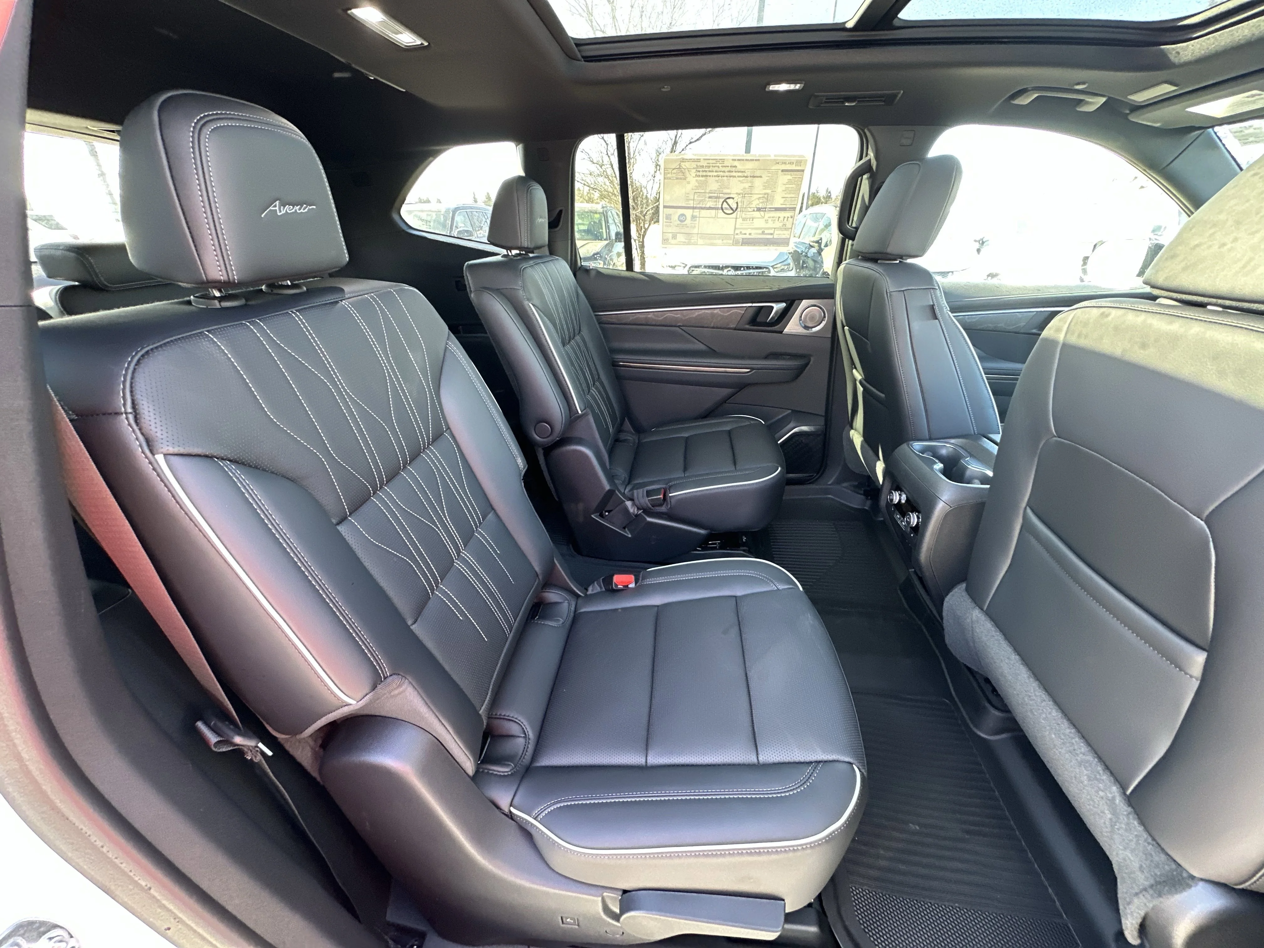 New 2026 Iridescent White Tricoat Buick Avenir image 22