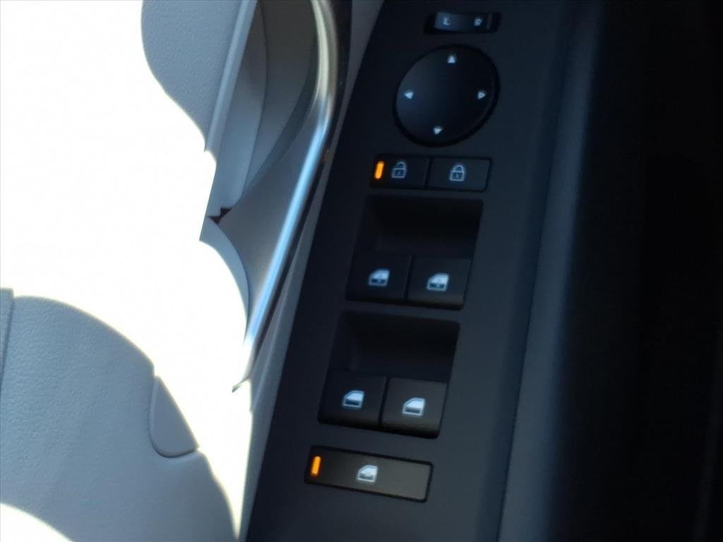 New 2026 Shimmering Silver Hyundai SEL AWD image 18