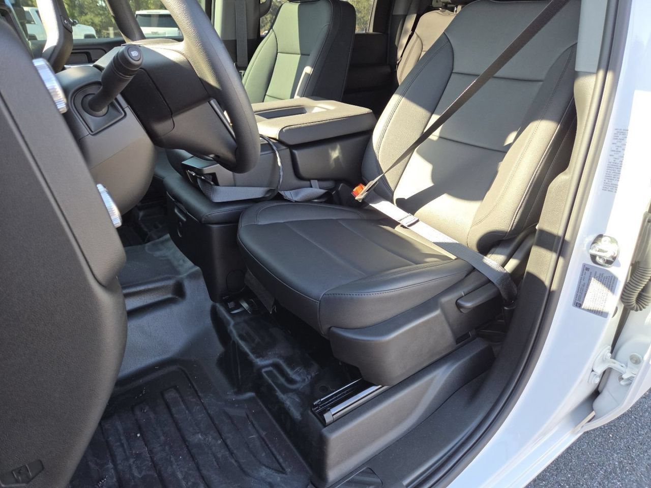 2025 GMC Sierra 3500 Chassis Cab Pro - Photo 29