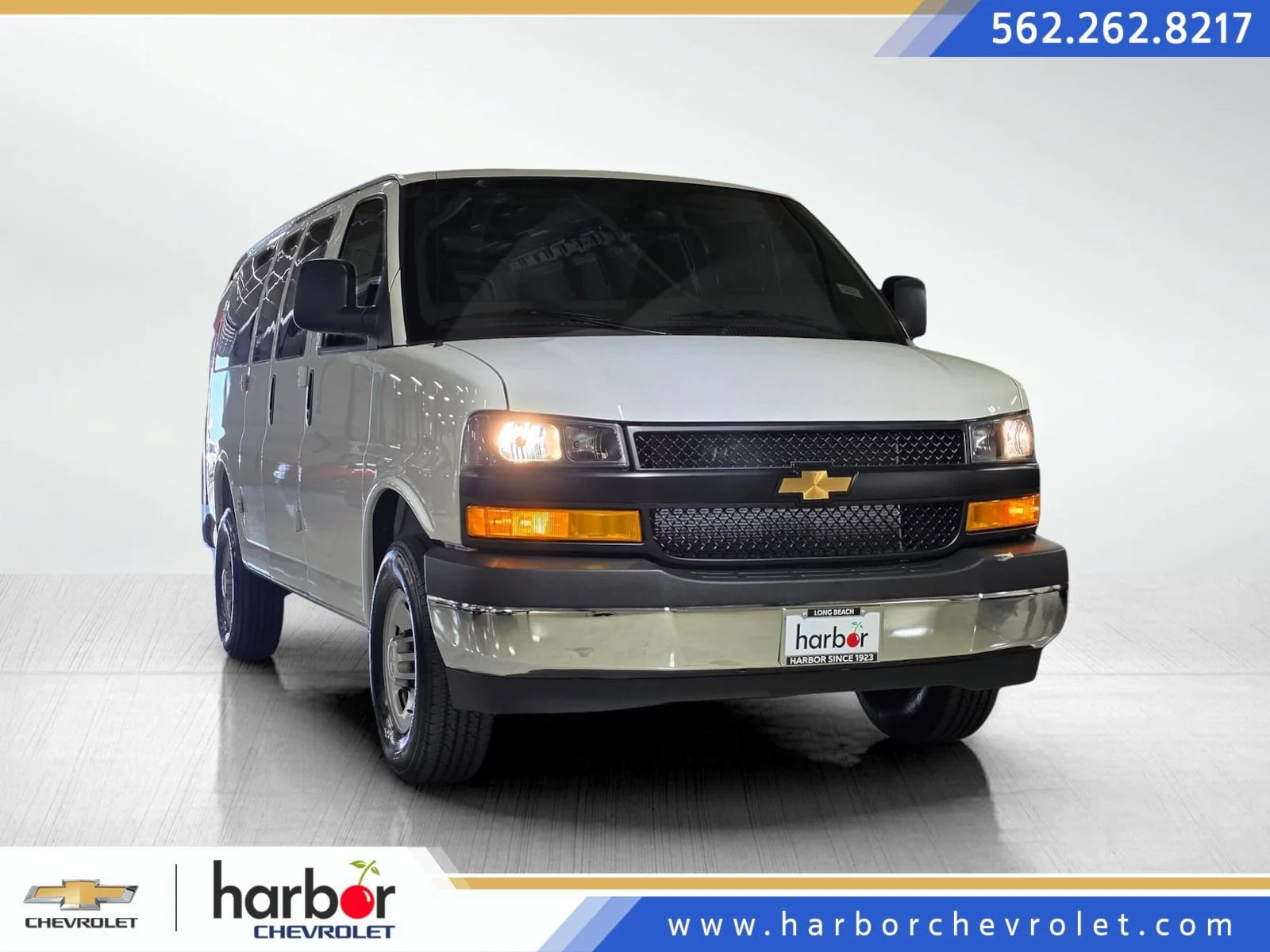2026 Chevrolet Express 2500 Work Van HD's photo