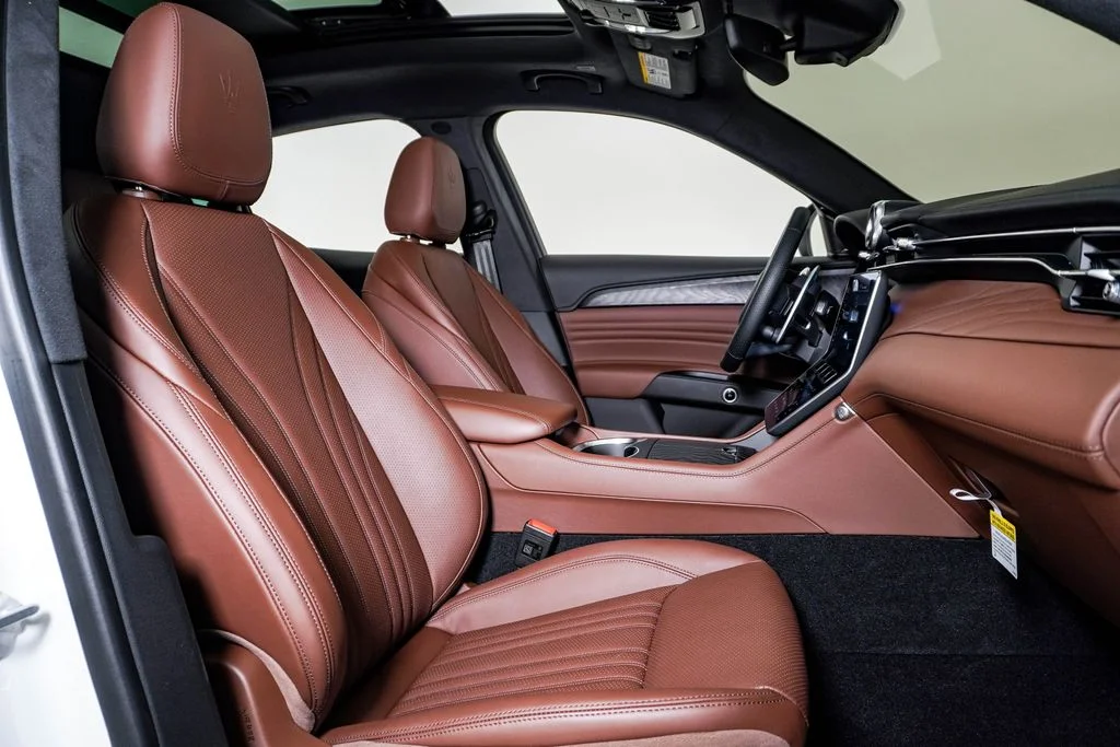 New 2026 Bianco Astro Metallic Maserati Modena image 15