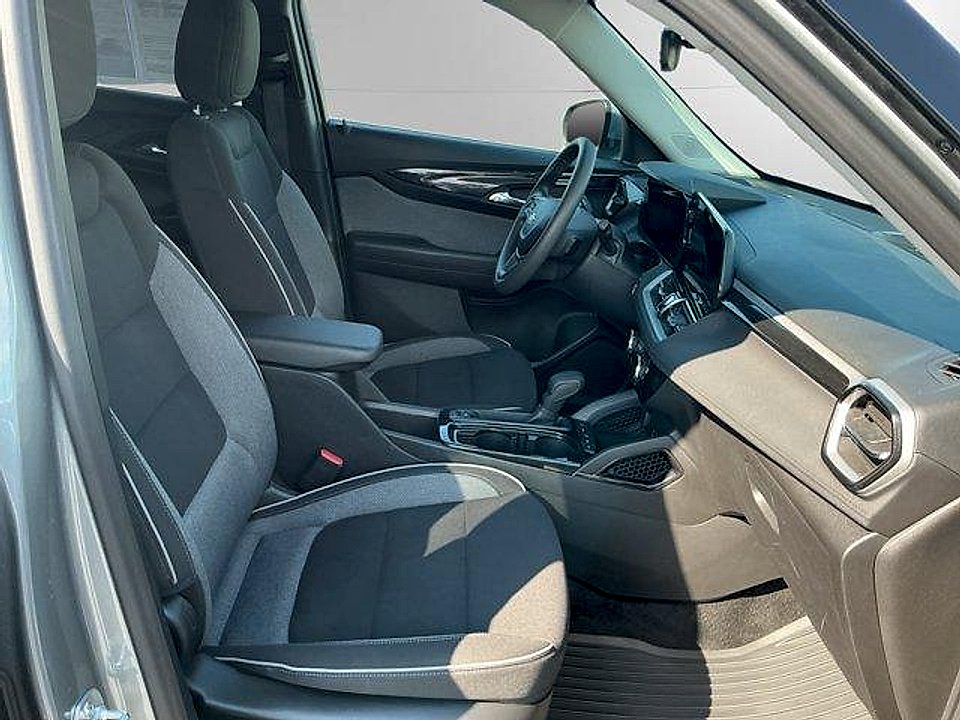 Used 2025 Sterling Gray Metallic Chevrolet AWD LT image 15