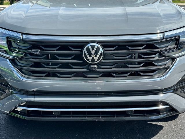 New 2026 Pure Gray Volkswagen SEL Premium R-Line image 9