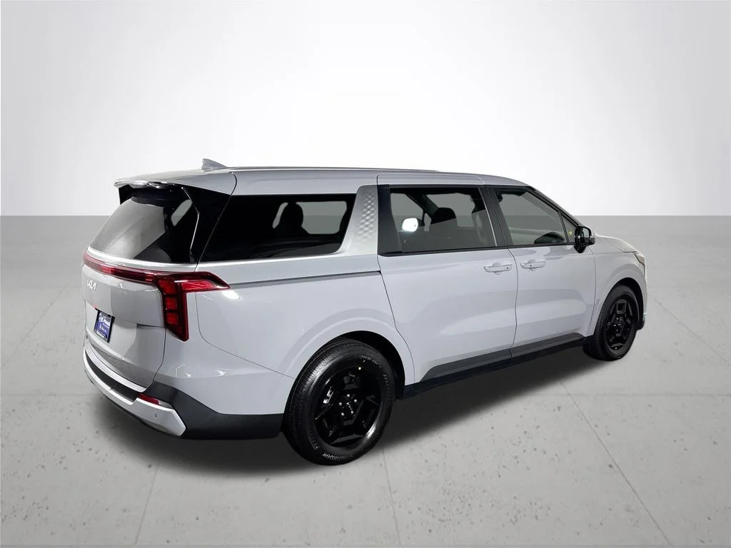 New 2027 Ceramic Silver Kia LX image 6