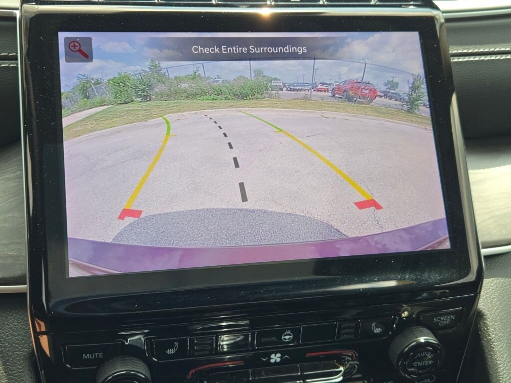 Used 2023 Red Jeep Limited image 27
