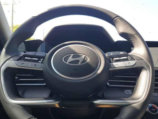 2025 Hyundai Elantra SEL - Photo 13