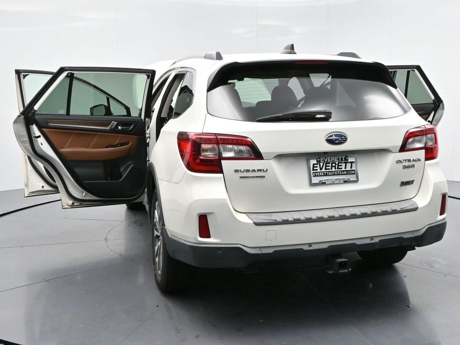 Used 2017 Crystal White Pearl Subaru Touring image 43