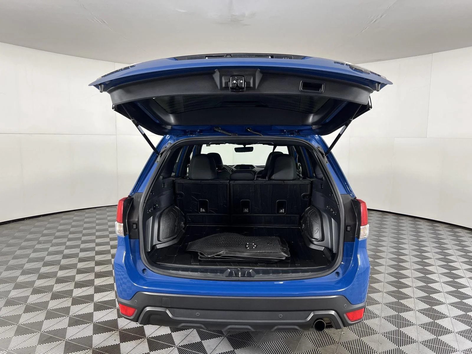 Used 2024 Geyser Blue Subaru Wilderness image 27