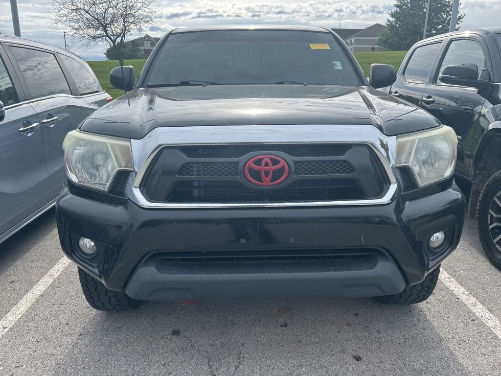 Used 2015 Toyota Tacoma Base with VIN 5TFLU4EN6FX135156 for sale in Kansas City