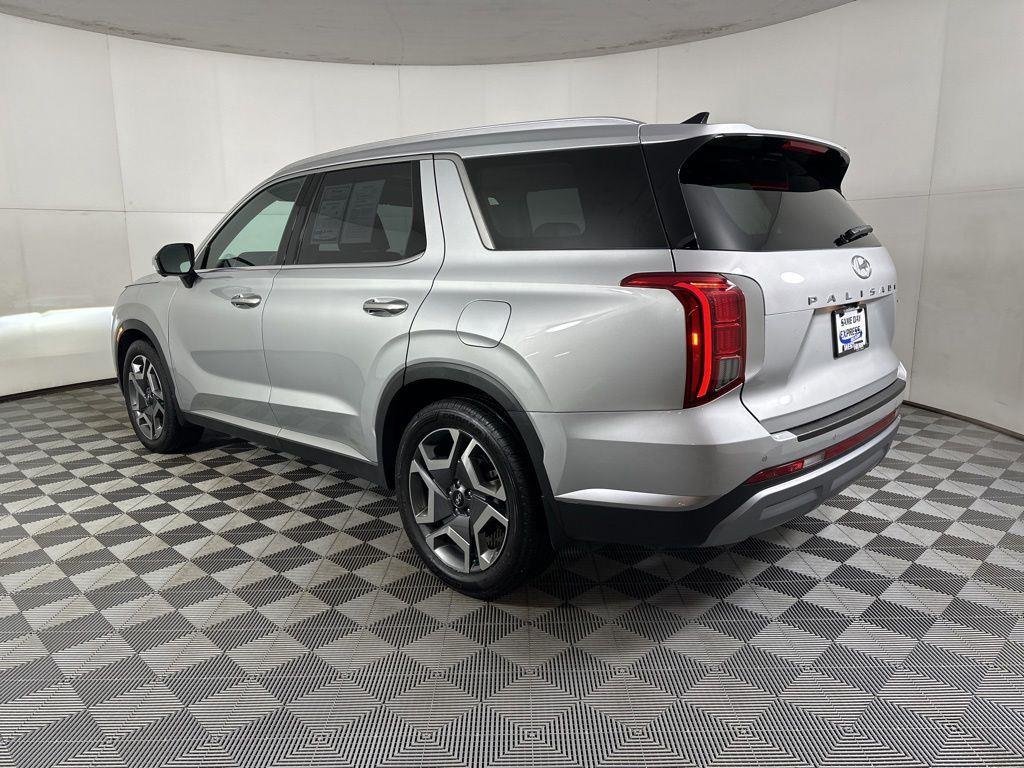 Used 2023 Silver Hyundai SEL image 19