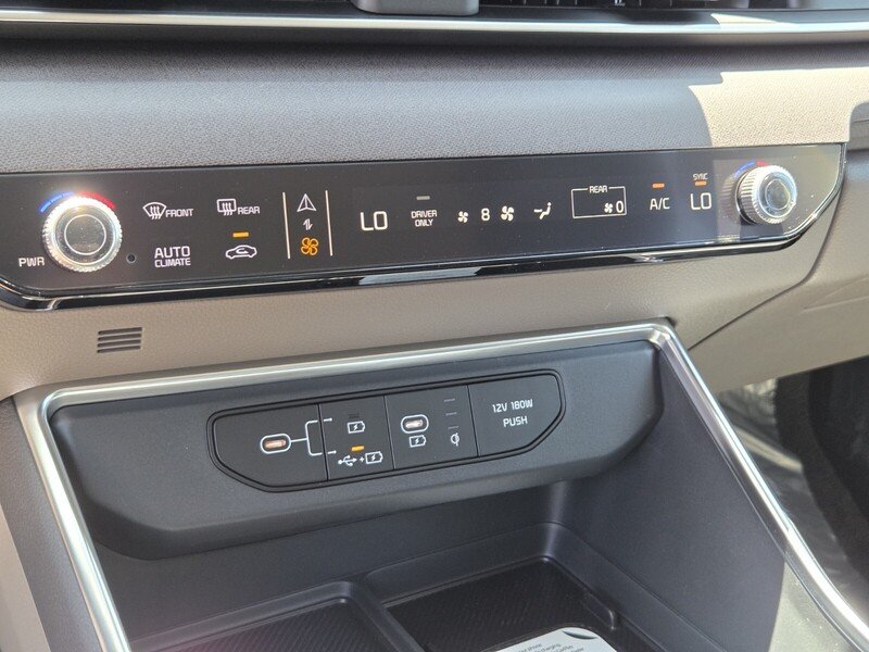 New 2026 Snow White Pearl Kia EX image 15